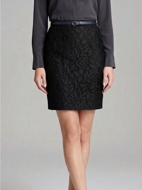 Ann Taylor Black Lace Pencil Skirt Size 4 Quiet Luxury Business Elegant